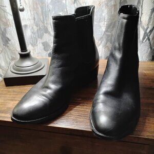 KARL LAGERFELD MIRLA CHELSEA BLK LEATHER ANKLE BOOT 6.5m EUC
